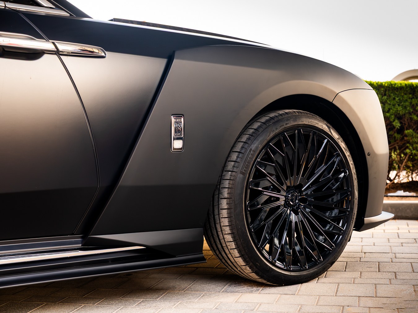 Custom multi-spoke wheel, full profile